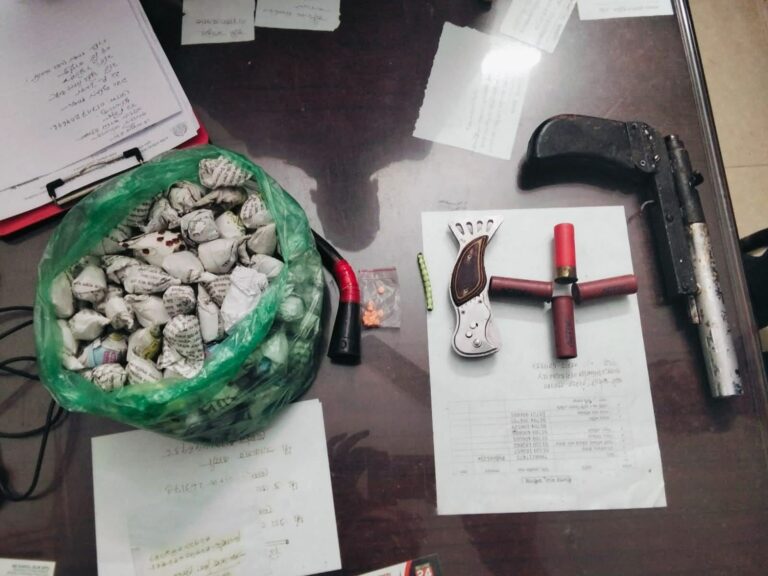 শ্রীনগর বাঘড়ায় সেনাবাহিনীর অভিযানে অস্ত্র ও মাদক উদ্ধার, পলাতক গ্যাং লিডার বিকাশ