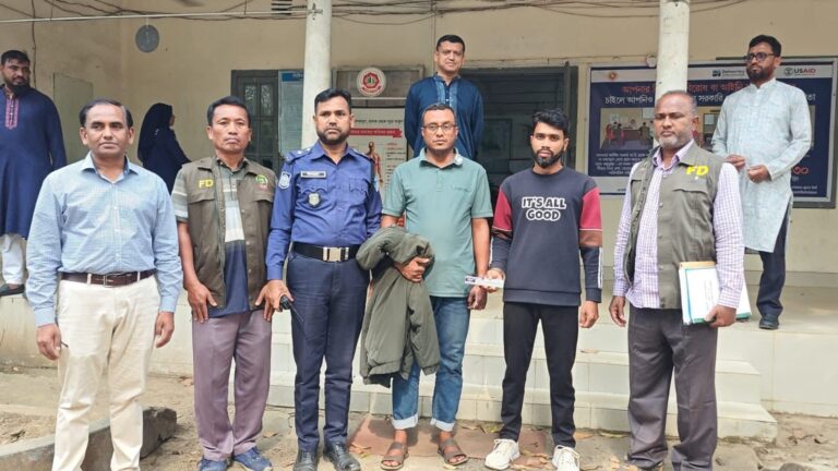 খাগড়াছড়িতে তক্ষক পাচার আটক: ২ পাচারকারী গ্রেফতার, বন বিভাগ অভিযান