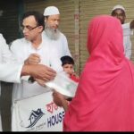 পলাশে হাউজ ওনার্স অ্যাসোসিয়েশনের উদ্যোগে রোজাদারদের মাঝে ইফতার বিতরণ