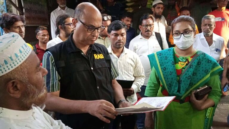 মোংলায় র‍্যাব অভিযান: অবৈধ তেলের গোডাউনে জরিমানা ১.২৫ লাখ