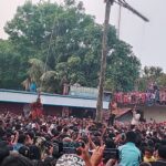 মহেশপুরে চড়ক পূজায় সন্ন্যাসীদের চড়ক গাছে ঘূর্ণনের দৃশ্য