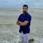 ধনবাড়ী থানার পুলিশ অভিযান চালিয়ে ইয়াবা উদ্ধার ও আসামি গ্রেফতারের দৃশ্য