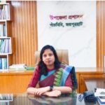 পাঁচবিবি ইউএনও কাশপিয়া তাসরিন দায়িত্ব গ্রহণকালে উপজেলা প্রশাসনের কর্মকর্তাদের সঙ্গে