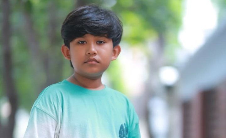 আলোচনায় শিশু শিল্পী আবরার এশাল, নাটক-সিনেমায় ব্যস্ত সময় পার