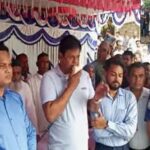 দোহারে খাল খনন উদ্বোধন অনুষ্ঠানে বক্তব্য দিচ্ছেন এমপি খন্দকার আবু আশফাক