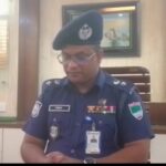 শরণখোলায় জমি বিরোধ হামলায় ক্ষতিগ্রস্ত টিনশেড বাড়ির ভাঙচুর দৃশ্য