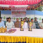মাভাবিপ্রবির আন্তঃব্যাচ ক্রিকেট ফাইনালে ট্রফি হাতে সলস্টিস দল