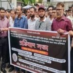 কুড়িগ্রাম সদরের গুচ্ছগ্রাম আবাসন প্রকল্পের খাস জমি ও নামজারি বিতর্কে ক্ষতিগ্রস্ত ভূমিহীন পরিবার ও প্রশাসনিক ভবনের দৃশ্য