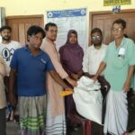 বাগানবাড়ি ইউনিয়ন পরিষদে ঈদ উপলক্ষে অসহায় পরিবারের মাঝে ভিজিএফ চাল বিতরণ করছেন ইউপি চেয়ারম্যান আব্দুল্লাহ আল মামুন