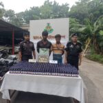 মহেশপুরে র‍্যাবের অভিযানে উদ্ধার হওয়া স্কাফ সিরাপ, ফেন্সিডিল ও আটক দুই মাদক ব্যবসায়ী