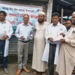 কুড়িগ্রামের পশুর হাটে কোরবানির গরু পরীক্ষা করছেন ভেটেরিনারি মেডিক্যাল টিম