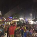 নান্দাইল-কিশোরগঞ্জ সড়কে ঈদযাত্রায় অতিরিক্ত ভাড়ার প্রতিবাদে অপেক্ষমাণ যাত্রীরা