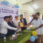 মাভাবিপ্রবিতে টেক্সটাইলে এআই বিষয়ক সেমিনারে বক্তব্য দিচ্ছেন উপাচার্য ও অতিথিবৃন্দ